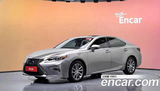 Lexus ES