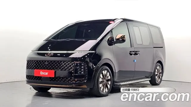 Hyundai Staria