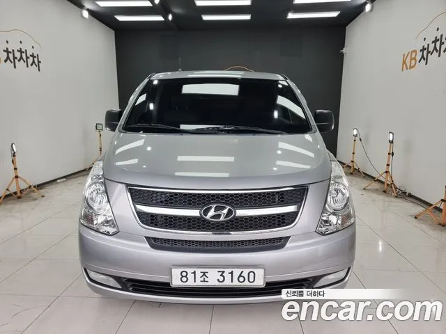 Hyundai Starex