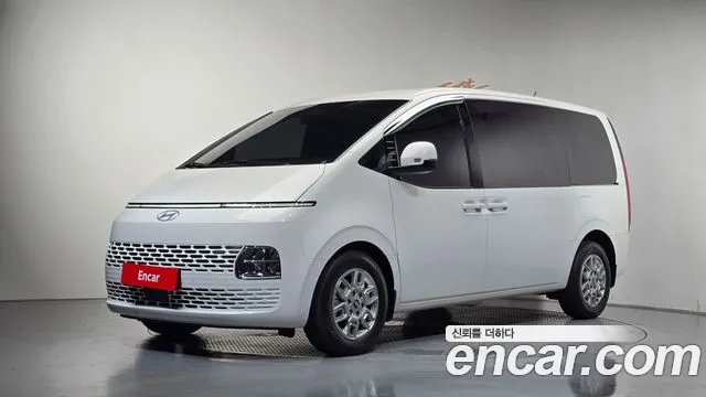 Hyundai Staria