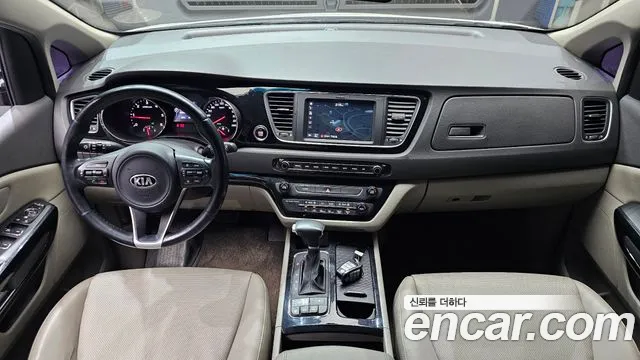 Kia Carnival — интерьер