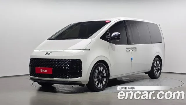 Hyundai Staria