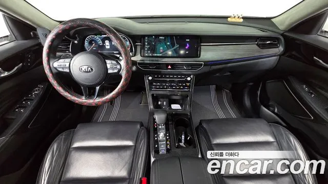 Kia K7 — интерьер