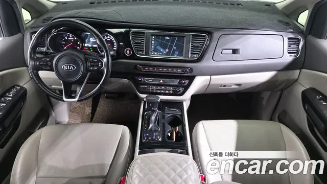 Kia Carnival — интерьер