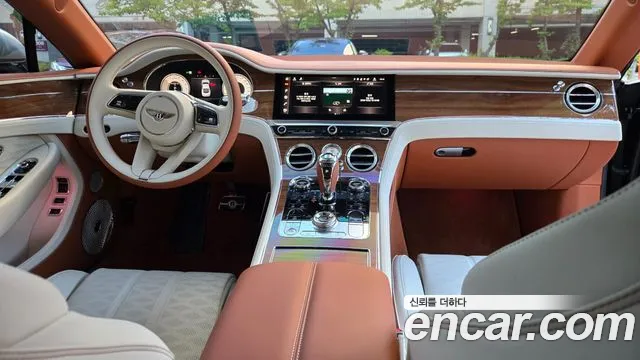 Bentley Continental — интерьер