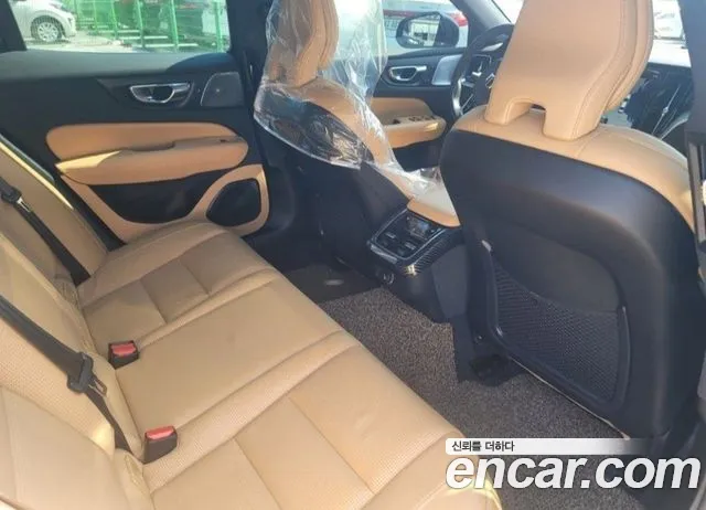 Volvo S60 — интерьер