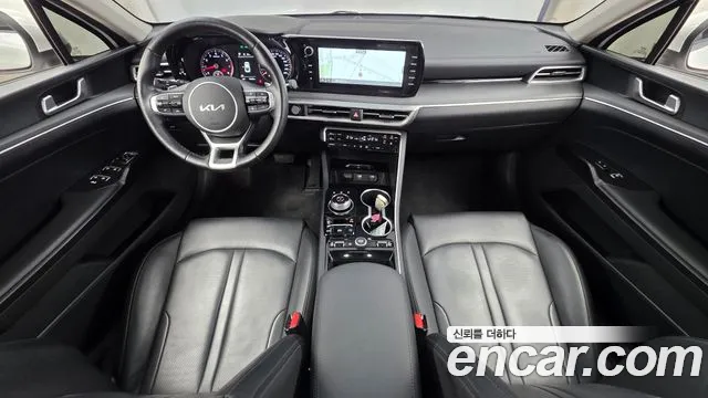 Kia K5 — интерьер