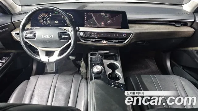Kia K8 — интерьер