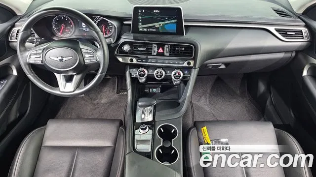 Genesis G70 — интерьер