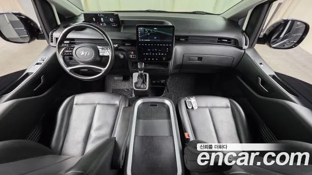 Hyundai Staria — интерьер