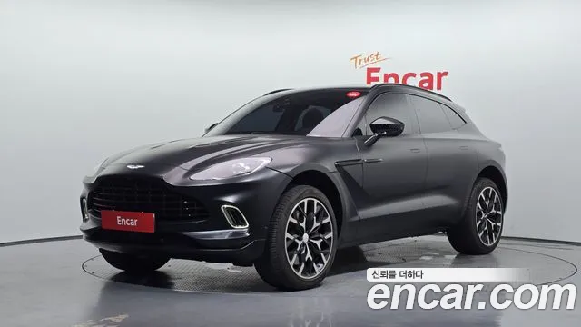 Aston Martin DBX — экстерьер