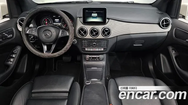Mercedes-Benz B-класс — интерьер