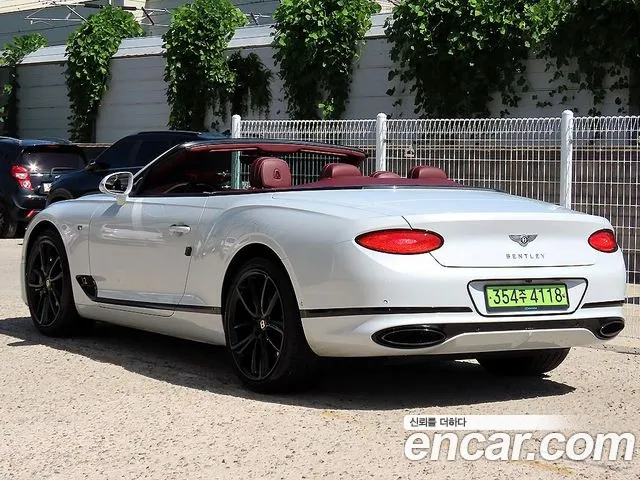 Bentley Continental — интерьер