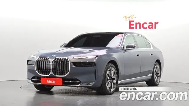 BMW i7 — экстерьер