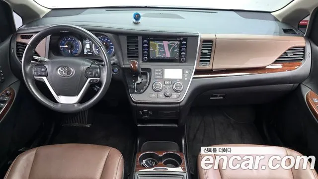 Toyota Sienna — интерьер