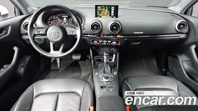 Audi A3 — интерьер