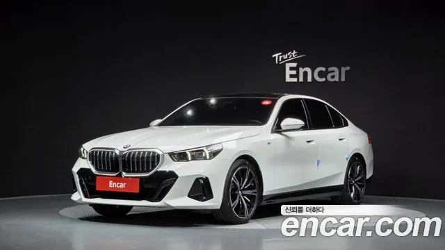 BMW 5 серия — экстерьер