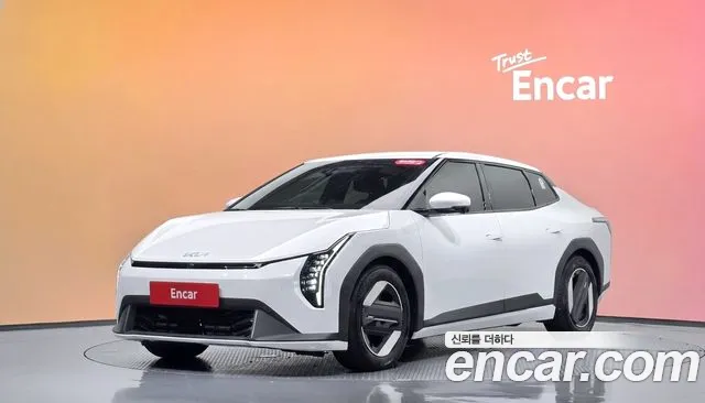 Kia EV4 — экстерьер