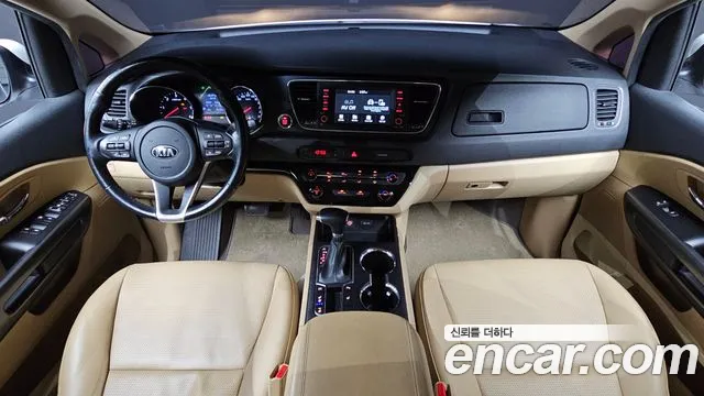 Kia Carnival — интерьер