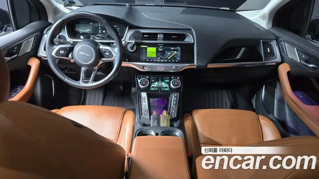 Jaguar I-Pace — интерьер