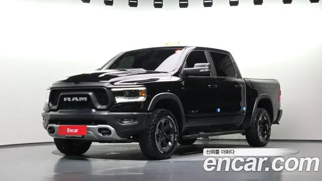 Dodge Ram Pickup — экстерьер