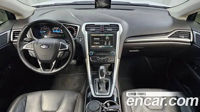 Ford Mondeo — интерьер
