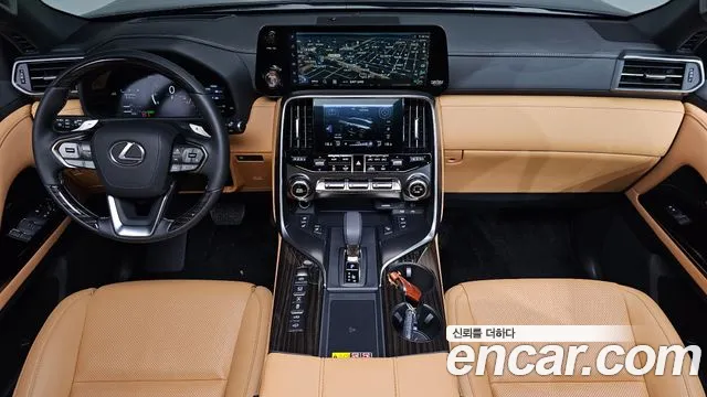 Lexus LX — интерьер