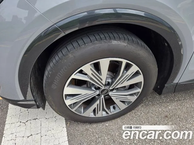 Audi Q4 e-tron — интерьер