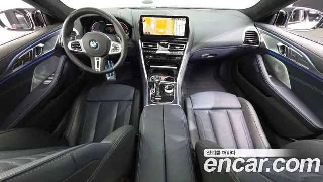 BMW 8 серия — интерьер