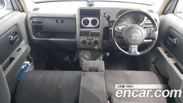 Nissan Cube — интерьер