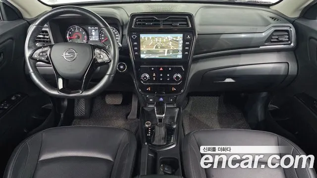 KG Mobility Tivoli — интерьер