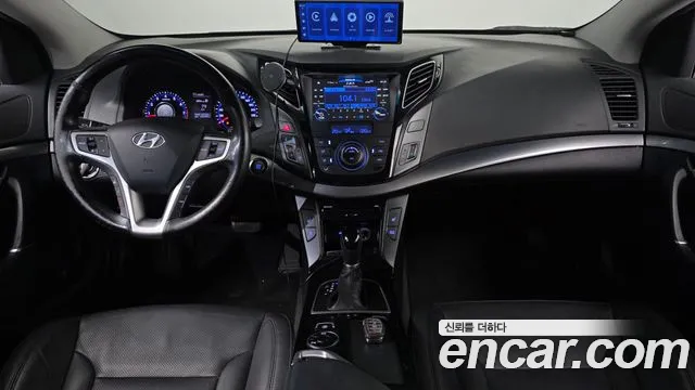Hyundai i40 — интерьер