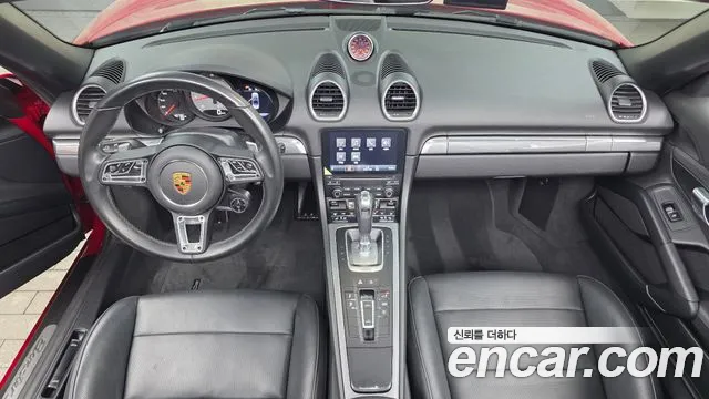 Porsche 718 — интерьер