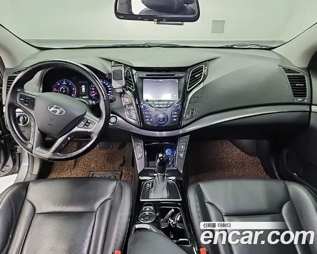 Hyundai i40 — интерьер