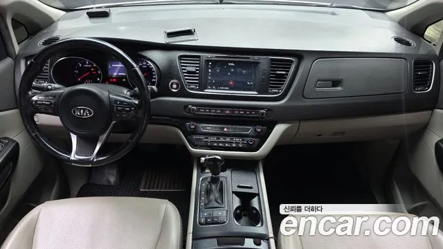 Kia Carnival — интерьер