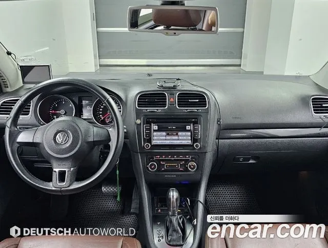 Volkswagen Golf — интерьер