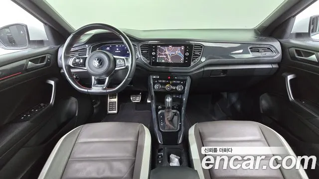 Volkswagen T-Roc — интерьер