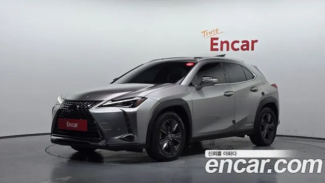 Lexus UX — экстерьер