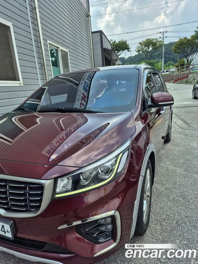 Kia Carnival — экстерьер