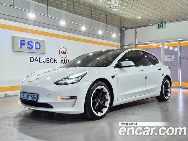 Tesla Model 3 — экстерьер