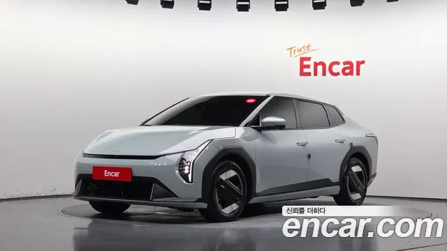 Kia EV4 — экстерьер