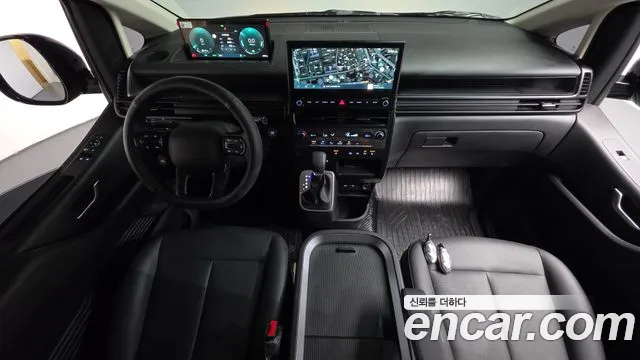 Hyundai Staria — интерьер