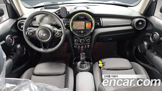 MINI Cooper — интерьер