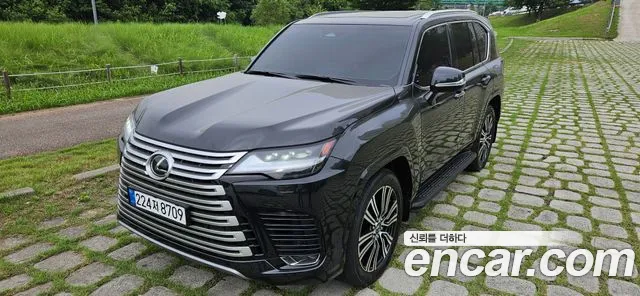 Lexus LX — экстерьер