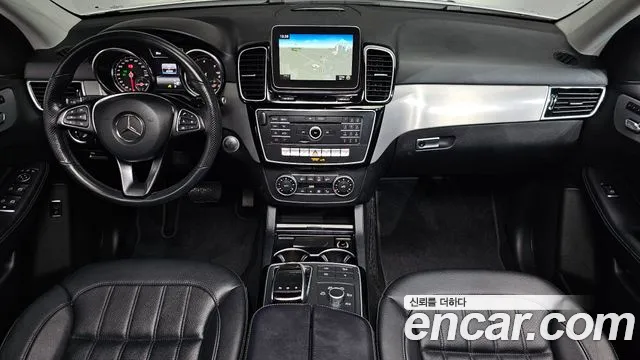 Mercedes-Benz GLE-класс — интерьер