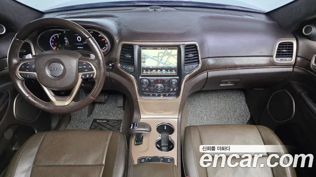 Jeep Cherokee — интерьер