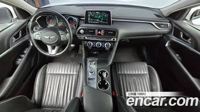 Genesis G70 — интерьер