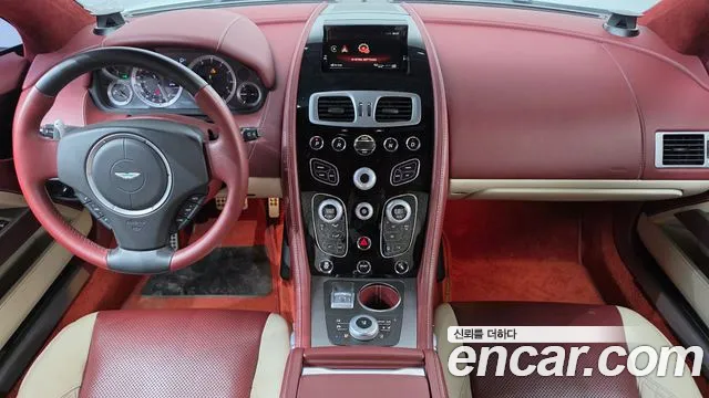 Aston Martin Rapide — интерьер