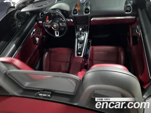 Porsche 718 — интерьер