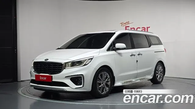 Kia Carnival — экстерьер